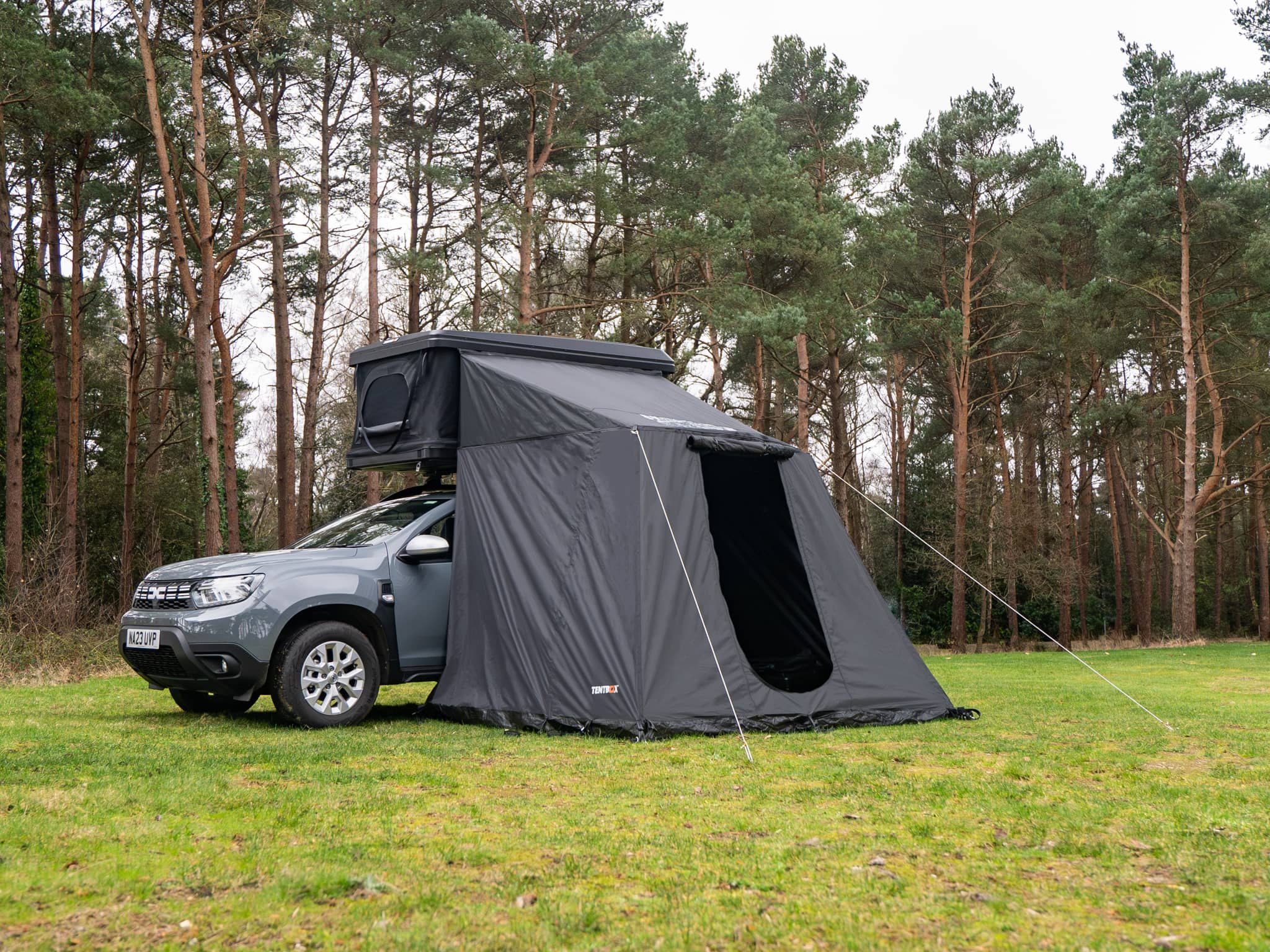 TentBox Classic 2.0 Living Pod An annexe room for your roof tent