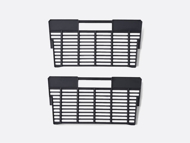 2x internal storage dividers 