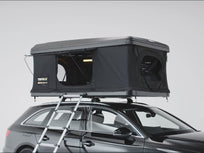 [autoplay]The TentBox Classic roof tent 360 open and closed on top of a vehicle